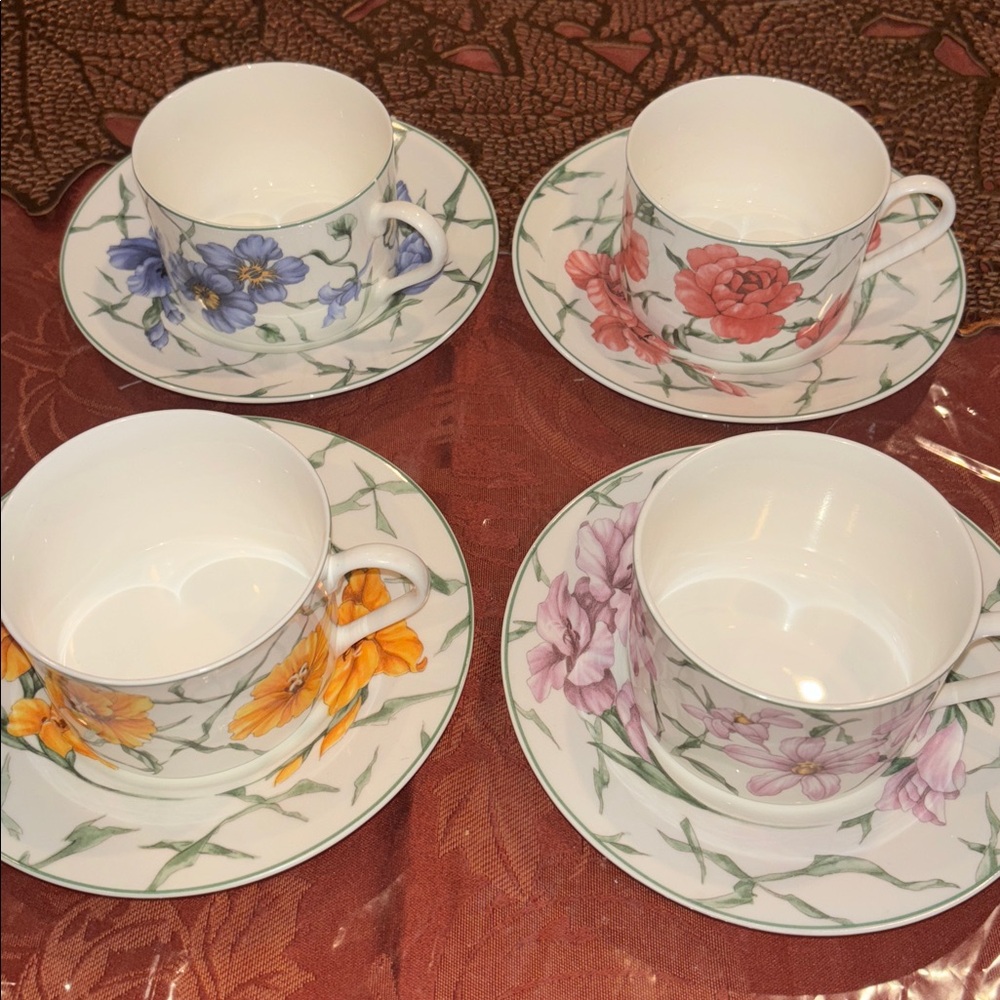 Rhapsody by RETRONEU Porcelain Floral Teacups & Saucer Set - Picture 2 of 10